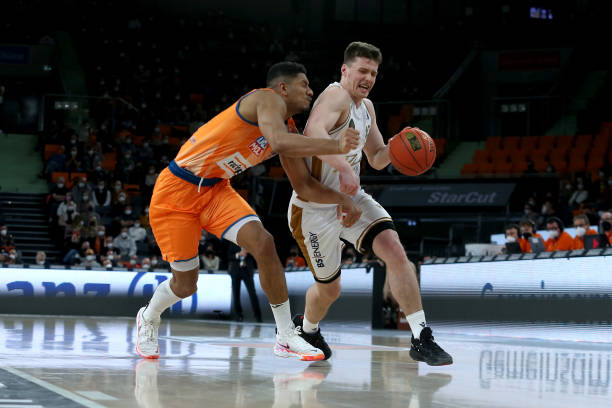 更让多家欧 更让多家欧