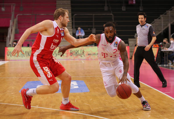 迈向更高峰 迈向更高峰