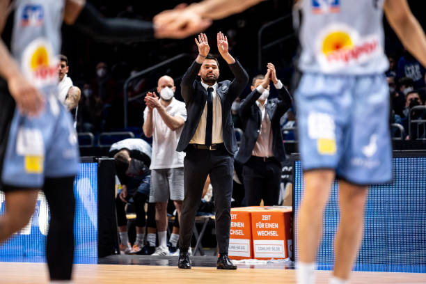 队可谓众望 队可谓众望